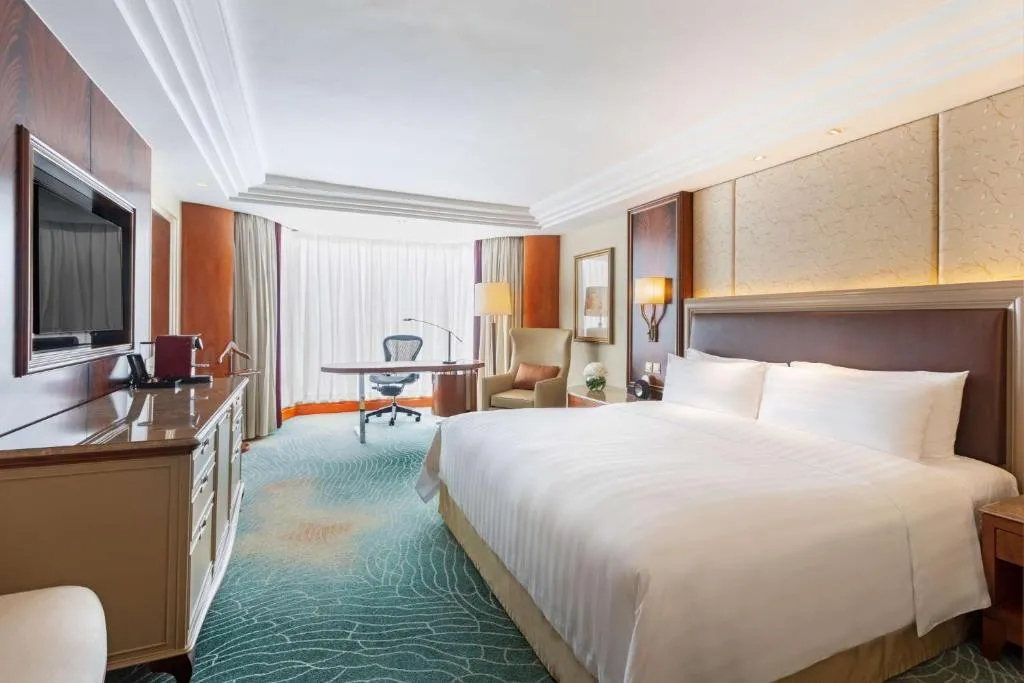Horizon Club Deluxe King Room with Horizon Club Benefits