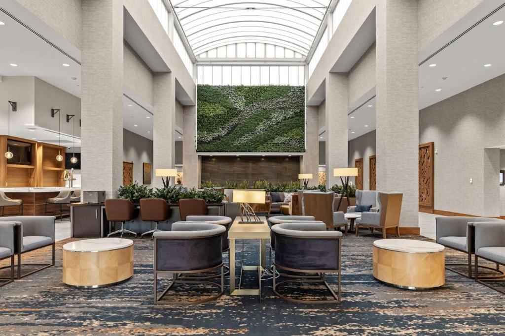 Posezení v ubytování Embassy Suites By Hilton Irving Las Colinas