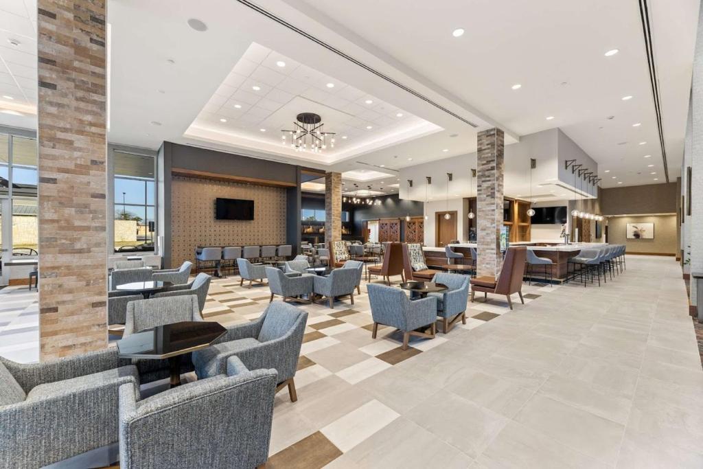 Posezení v ubytování Embassy Suites By Hilton Irving Las Colinas