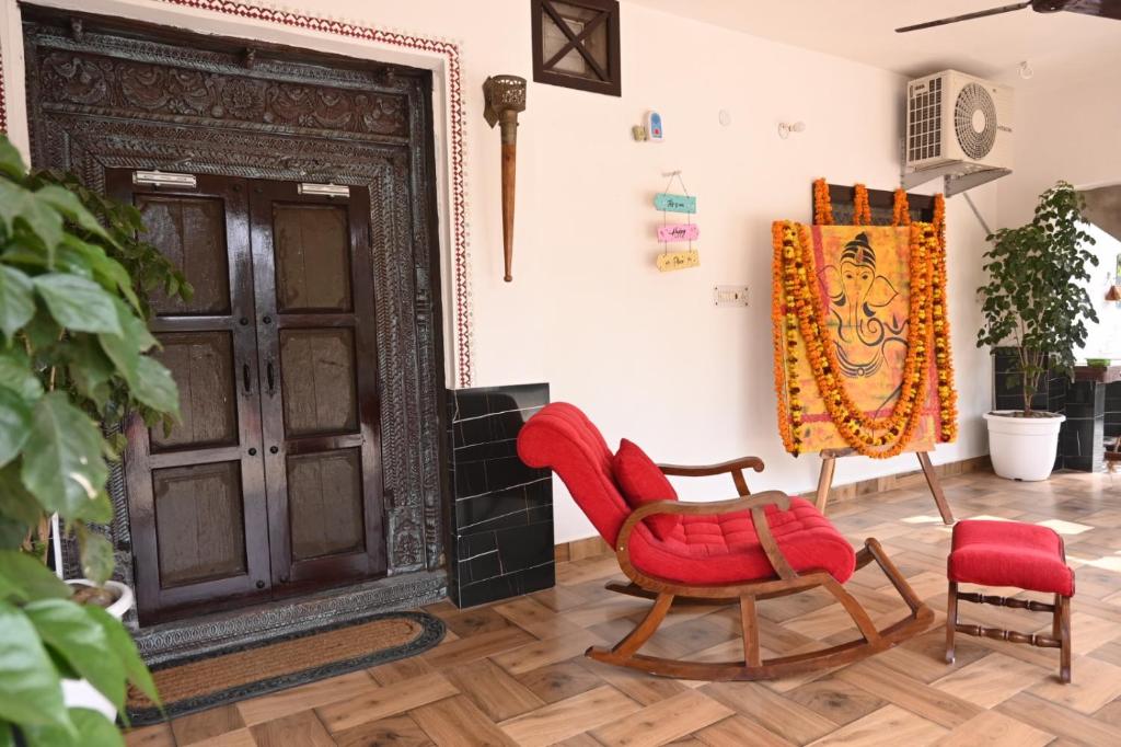 Shobhayan inn, airport railway station pickup free - Bungalow De Dos Habitaciones