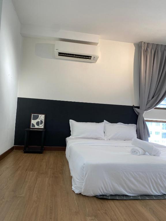 Katil atau katil-katil dalam bilik di Pinnacle Duplex@6Pax-5m Walk to Paradigm Mall+WIFI