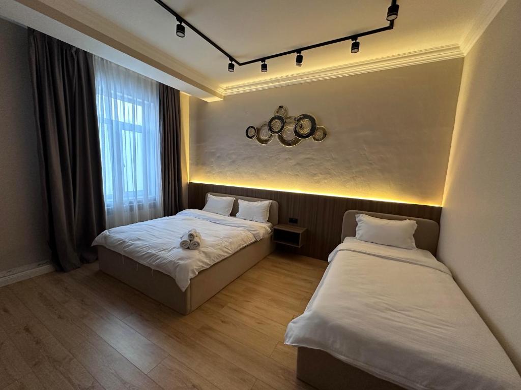 Freedom hotel - Comfort Triple Room With Shower
