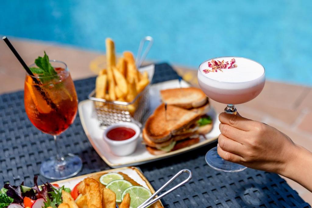 Crowne Plaza Surfers Paradise by IHG - Resim 17