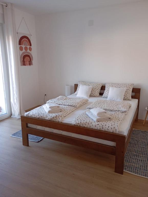 Apartman Zagreb , with balcony and FREE parking - 7