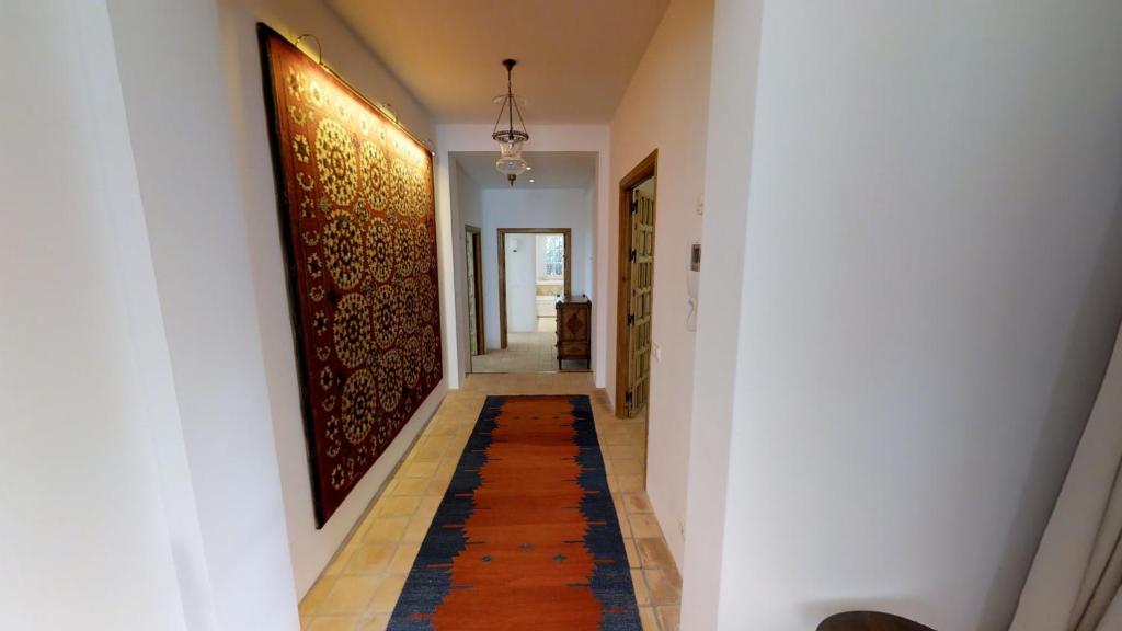 Fotografia z galérie ubytovania Spacious Andalusian-inspired Villa with Scenic Views v Marbelli