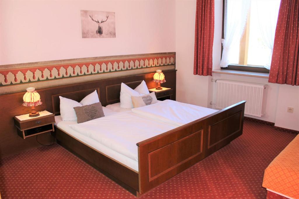 Schneck Apartments - One-Bedroom Apartment