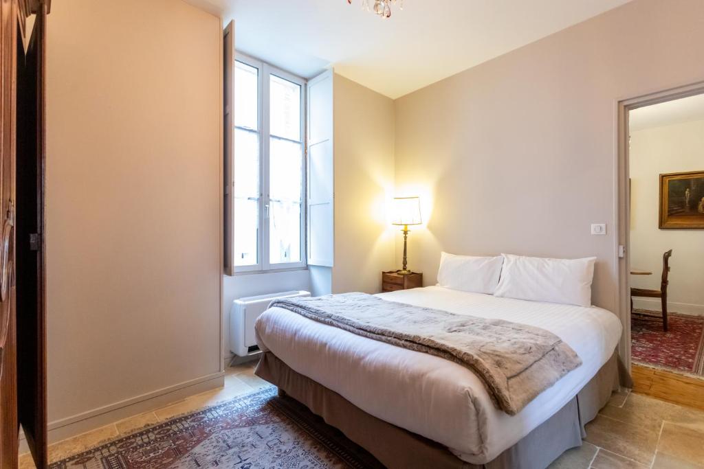 Hôtel de Panette - La Demeure Renaissance Cathédrale, stationnement cour privée - Appartement Met 1 Slaapkamer Sancerre