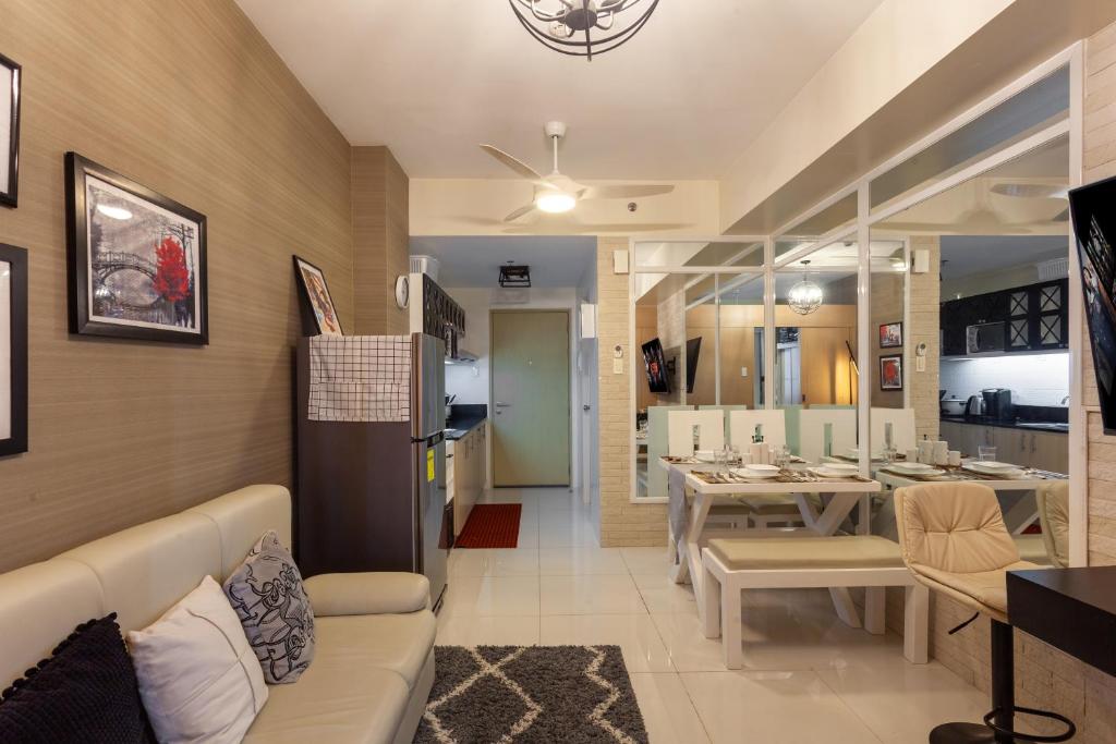 TV a/nebo společenská místnost v ubytování Room 2222 - Tagaytay, PH