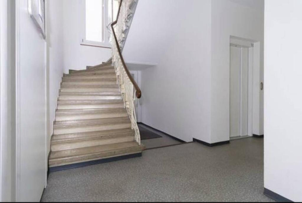 Urban Oasis with Queen Bed and View BE-32 - Resim 12