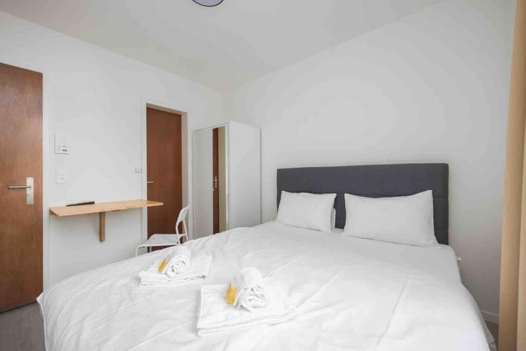 Urban Oasis with Queen Bed and View BE-12 - Resim 2