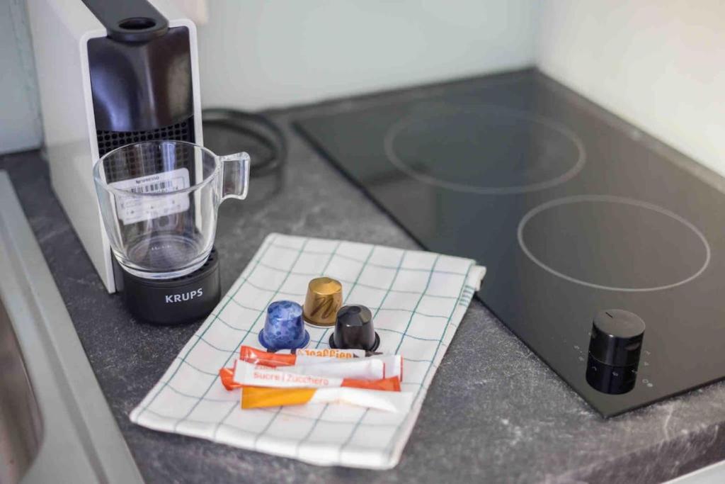 Urban Oasis with Queen Bed and View BE-12 - Resim 10