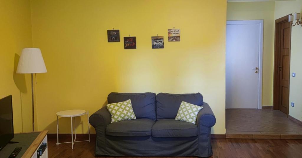 A seating area at La Casa de Maia