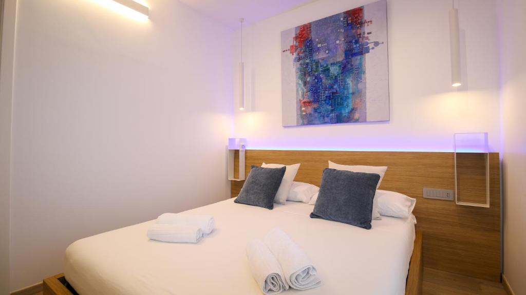 Galleria Roma Art Guesthouse - Tweepersoonskamer Met Balkon