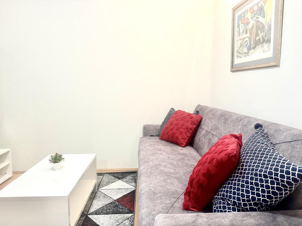 Posedenie v ubytovaní Apartments Dujmic - 50m from the sea with private parking