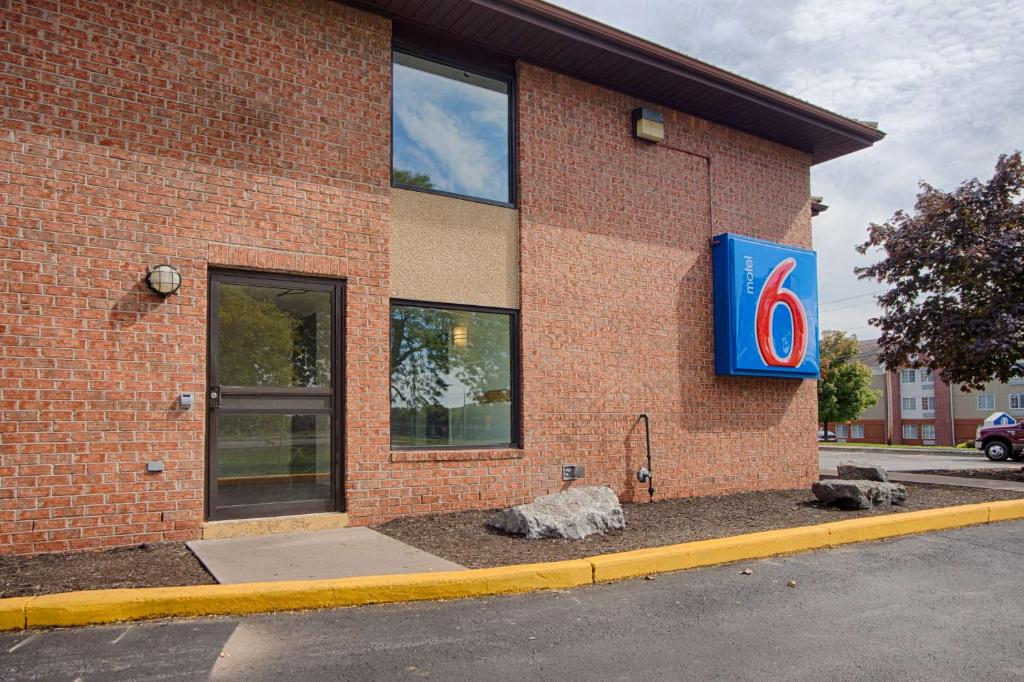 Fotografie z fotogalerie ubytování Motel 6 East Syracuse, NY - Airport v destinaci East Syracuse