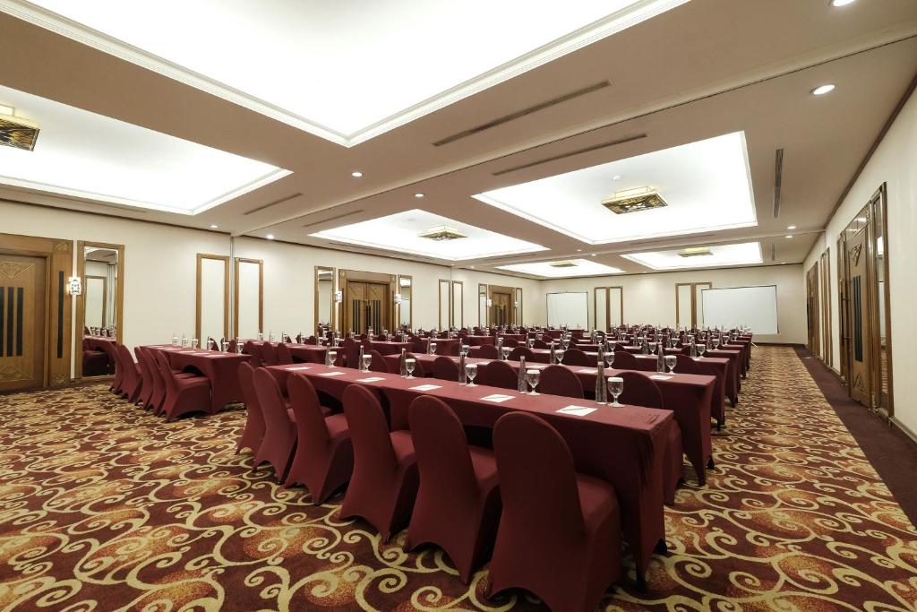 Konferenční prostory v ubytování Loman Park Hotel Yogyakarta