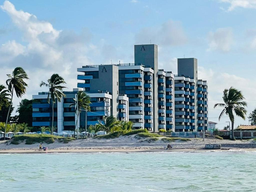 - Vistas al hotel desde la playa en Blue beach residence, en Cabedelo