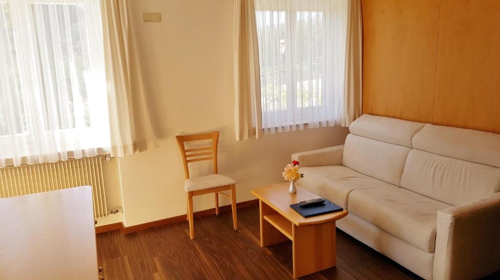 Posezení v ubytování Plarserhof