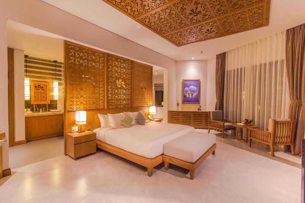 Biệt Thự Luxury Bên Hồ Bơi
