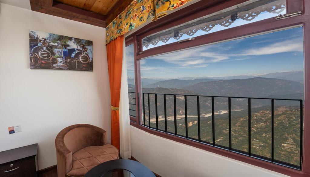 Nespecifikovaný výhled na hory nebo výhled na hory při pohledu z hotelu