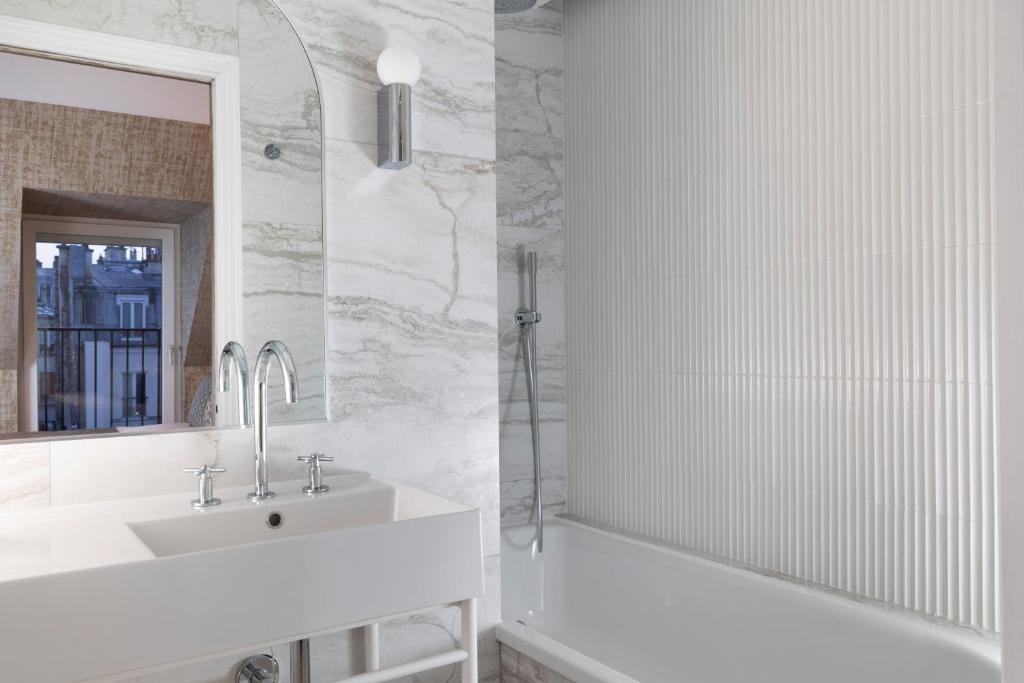 Hotel des Carmes by Malone - Junior Suite