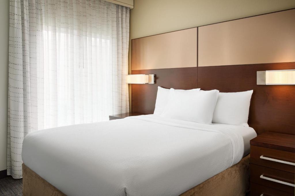 Residence Inn by Marriott Fort Myers at I-75 and Gulf Coast Town Center photo