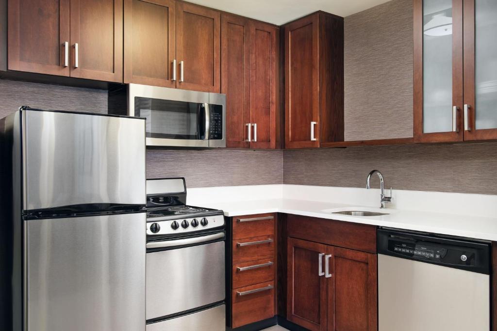 Residence Inn by Marriott Fort Myers at I-75 and Gulf Coast Town Center - Two-Bedroom Suite