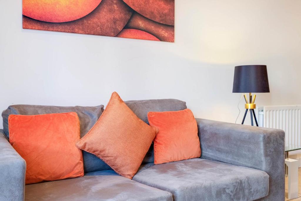 Alder House Serviced Apartment Maidenhead by 360stays - Apartamento De Lujo