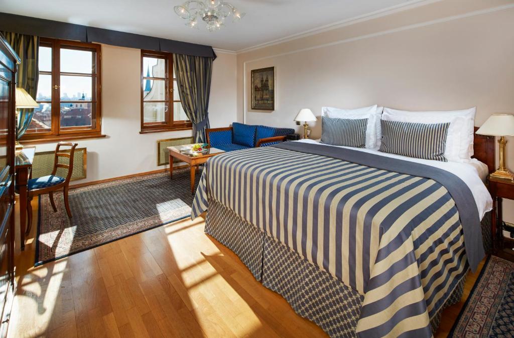 
Grand Deluxe Double / Twin Room
