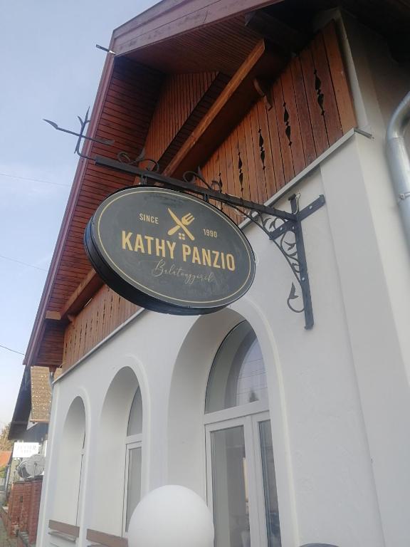Certifikát, hodnocení, plakát nebo jiný dokument vystavený v ubytování Kathy Panzió