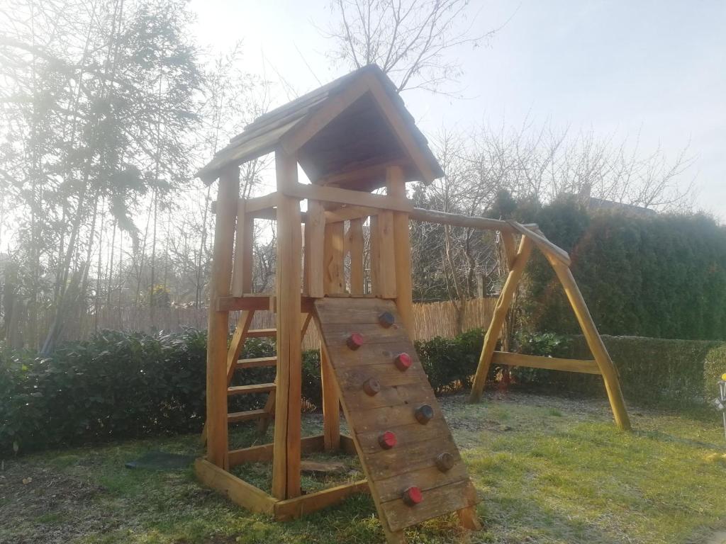 Herní místnost nebo prostor pro děti v ubytování Kathy Panzió