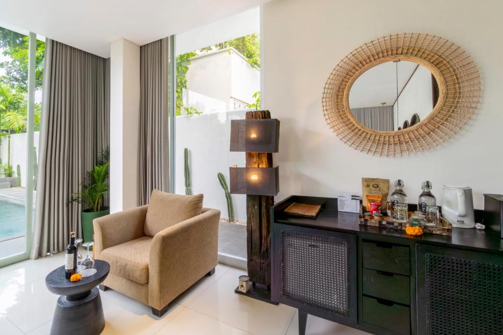 Posezení v ubytování Monolocale Luxury Resort & Spa Seminyak by Ini Vie Hospitality