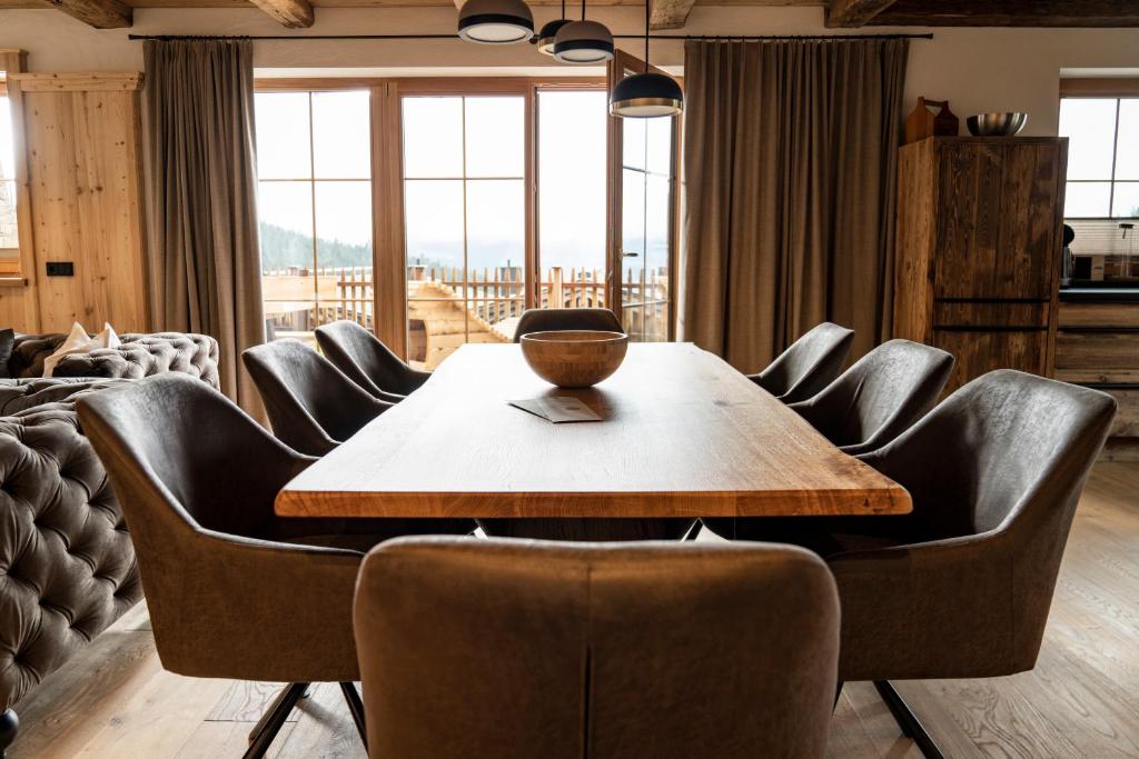 Posezení v ubytování Wochenbrunner Chalets