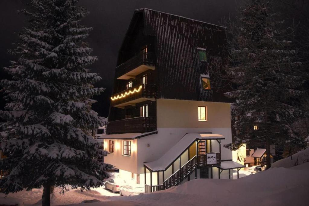 Apartmani Montana Jahorina v zimě