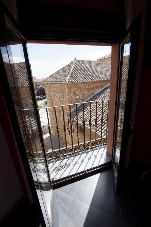 Nespecifikovaný výhled na hory nebo výhled na hory při pohledu z hotelu