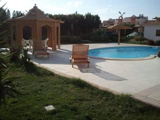 Hurghada-Magawish Villa 6内部或周边的泳池