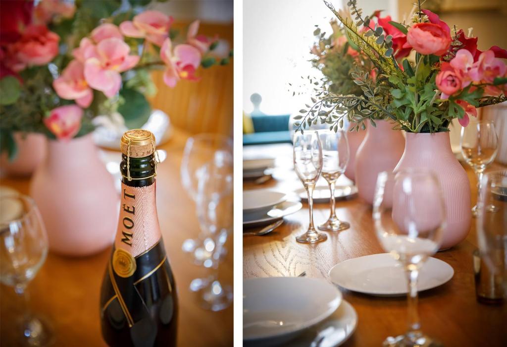 The Milton sleeps 8 close to York city centre pet friendly 2