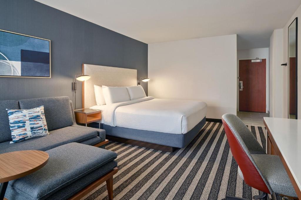 Courtyard Culver City Los Angeles - King Room With Sofa Bed