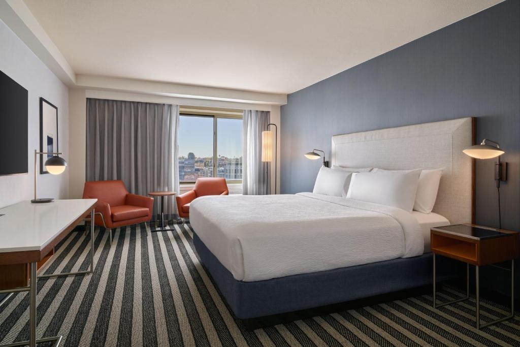 Courtyard Culver City Los Angeles - One Bedroom Suite