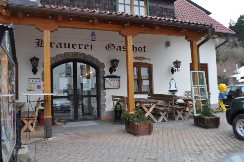 Budova, kde se penzion – hostinec nachází