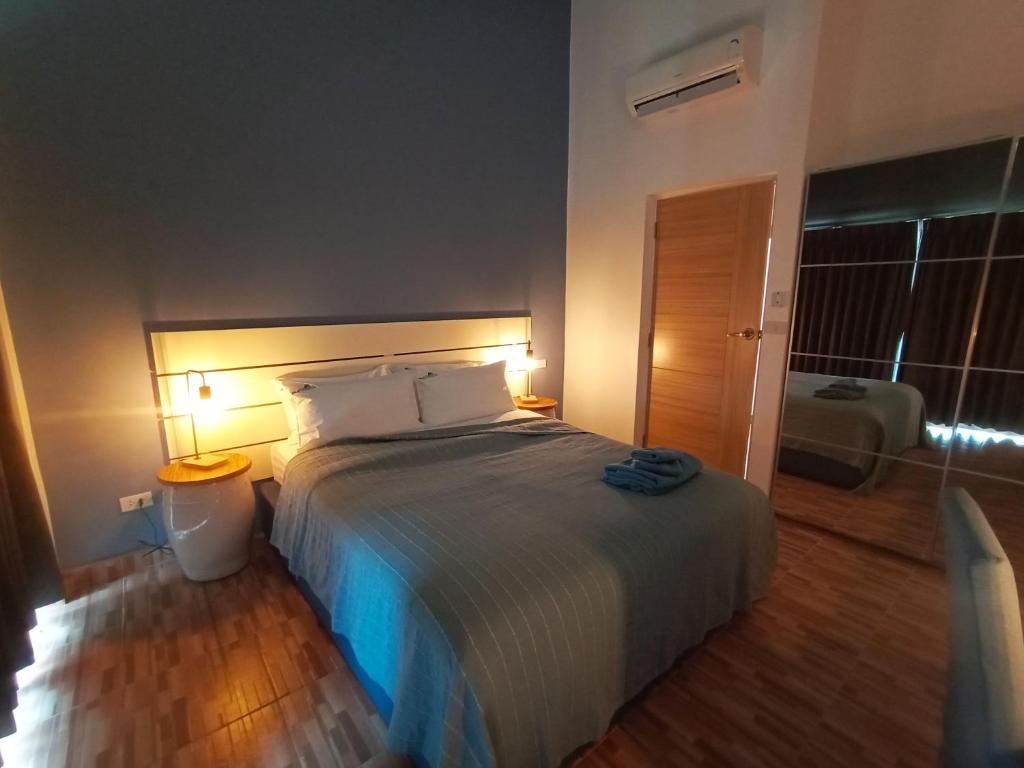 Postel nebo postele na pokoji v ubytování Villa La Jade Chaweng Noi 2BR