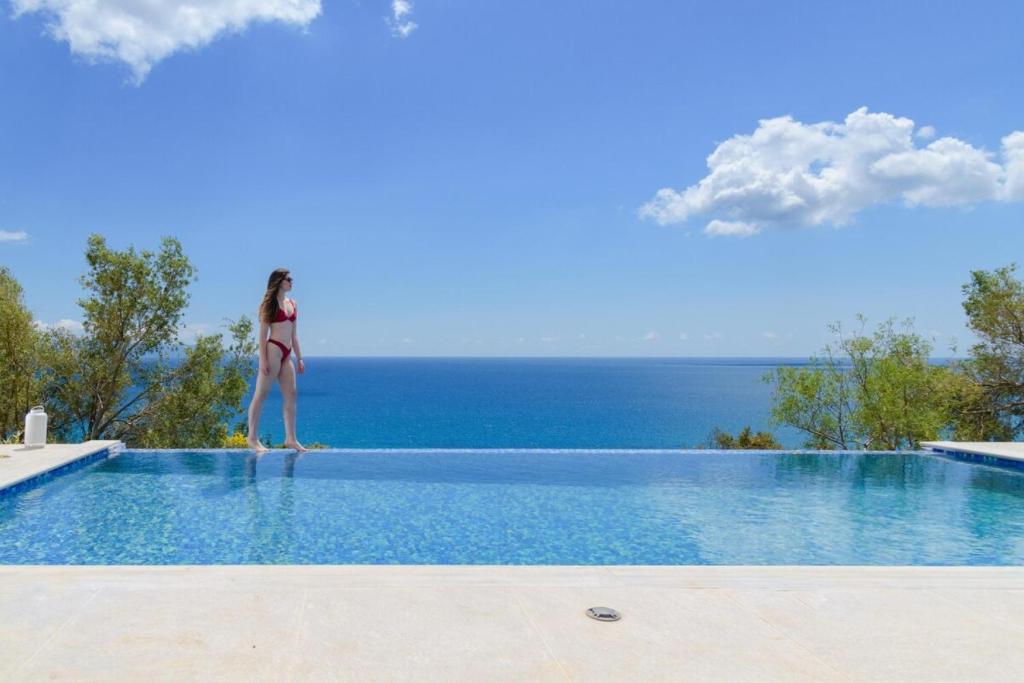 Bazén v ubytovaní My Villa Kefalonia Lourdas Beach alebo v jeho blízkosti