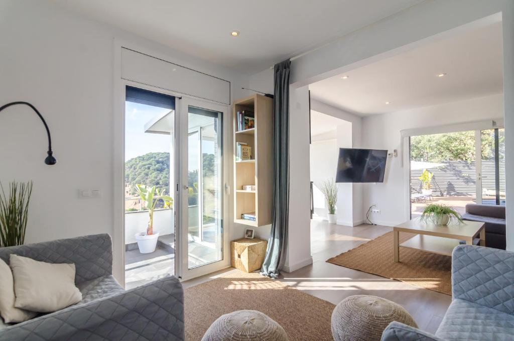 Fotografie z fotogalerie ubytování Villa Luxury piscina y cascada 2 min de la playa v destinaci Lloret de Mar