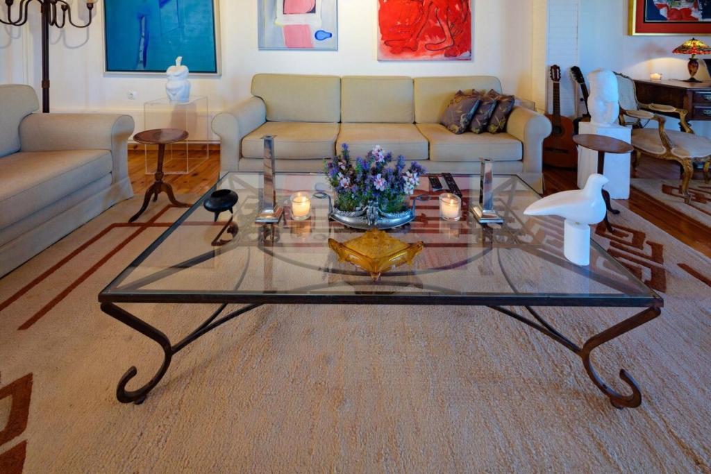 Posezení v ubytování Art Gallery Villa Kefalonia Sea View and Breakfast