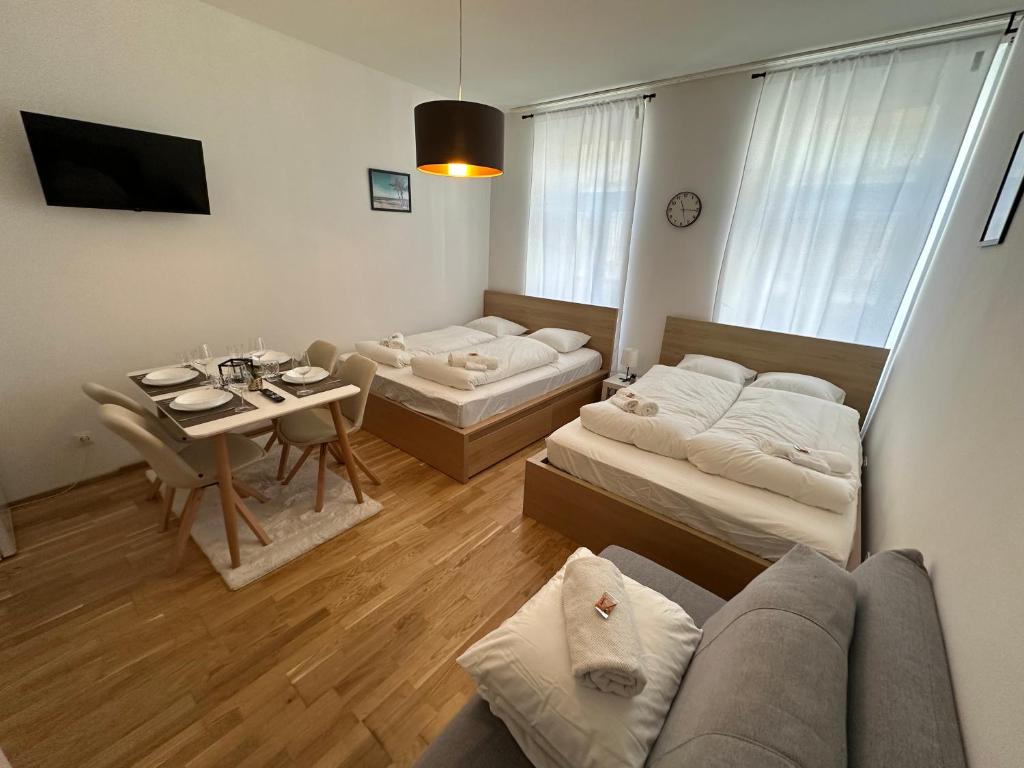 Cozy Apartment in Vienna 6-Monthly Stays Only