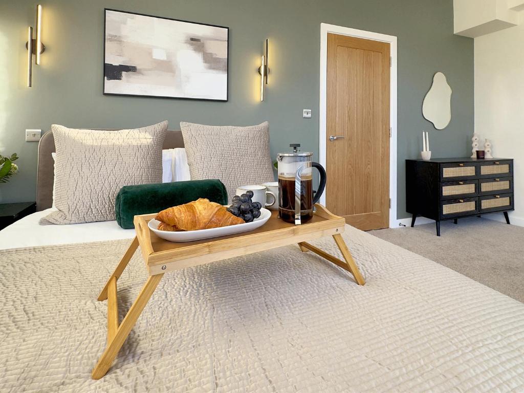 Harrogate House Apt 4 - Cheltenham Parade Loft 6