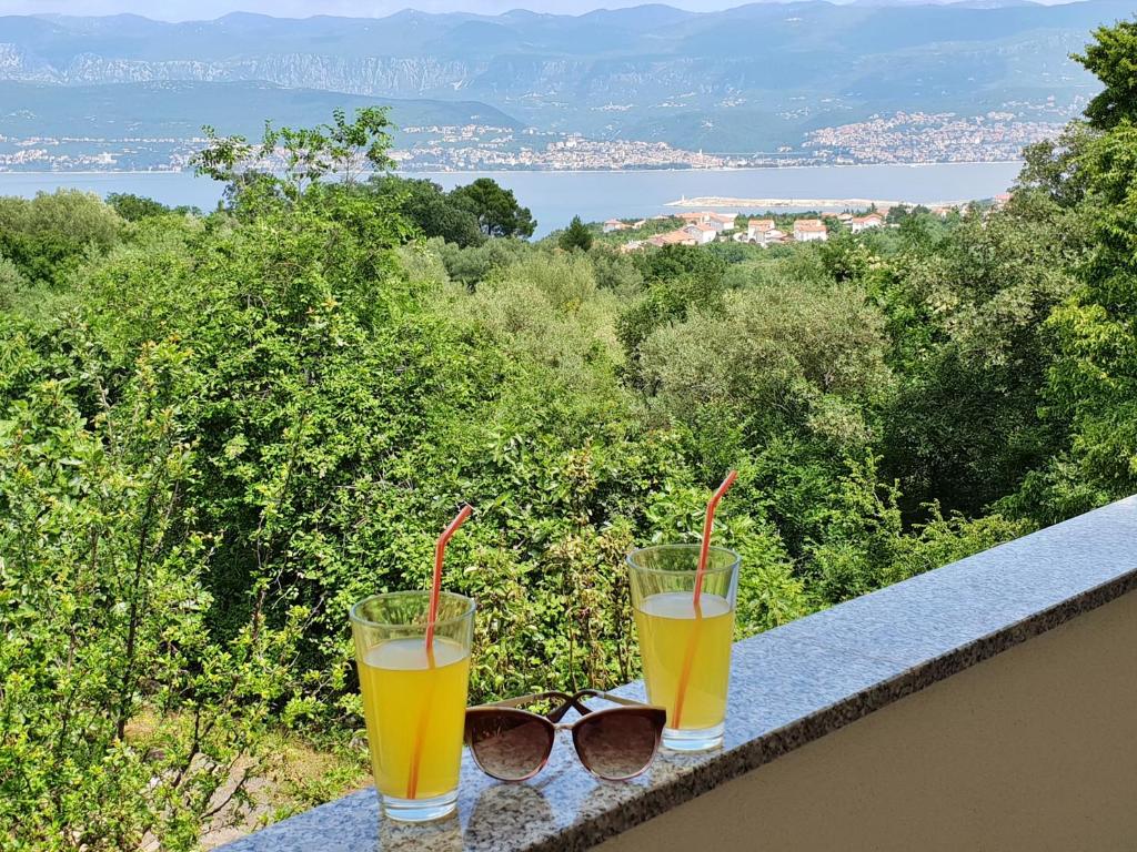 Polje – Photos 3