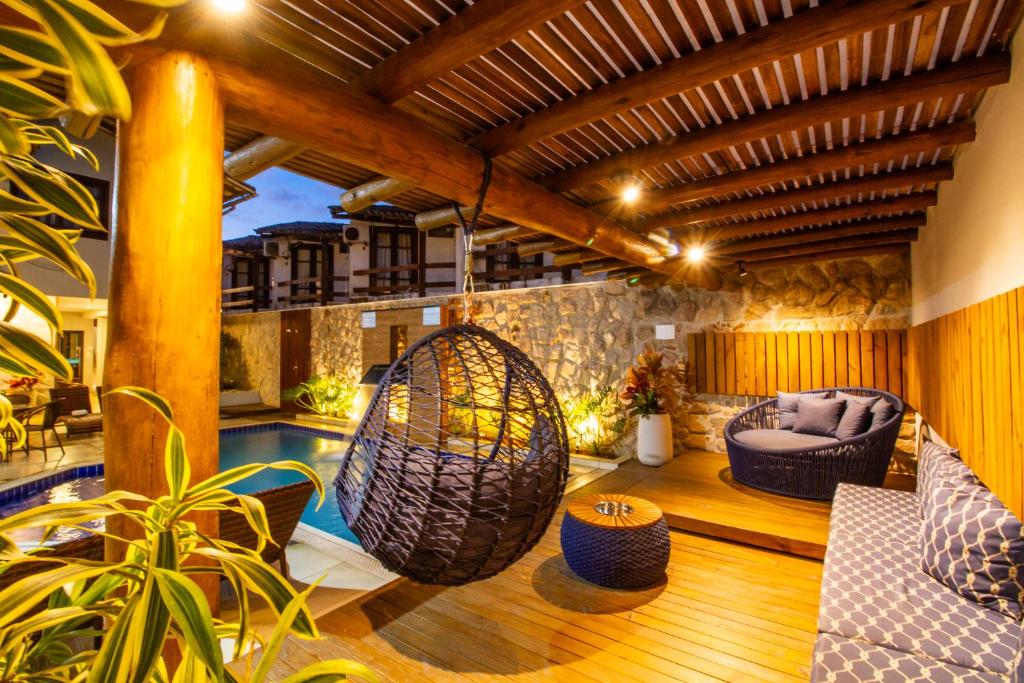 A piscina localizada em Hotel Bem Brasil ou nos arredores
