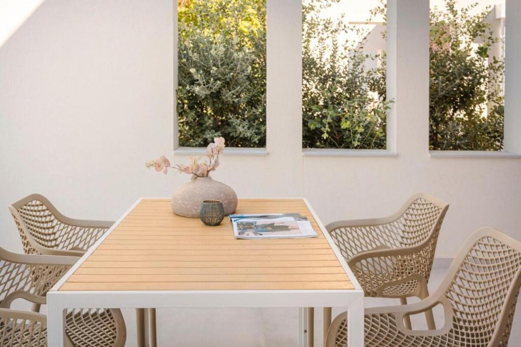 Zdjęcie z galerii obiektu Nirvana - Unalome Villas w mieście Andipáta Erísou