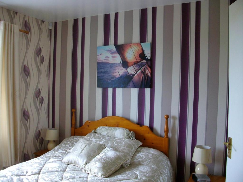 Postel nebo postele na pokoji v ubytování Clonmacnoise B&B